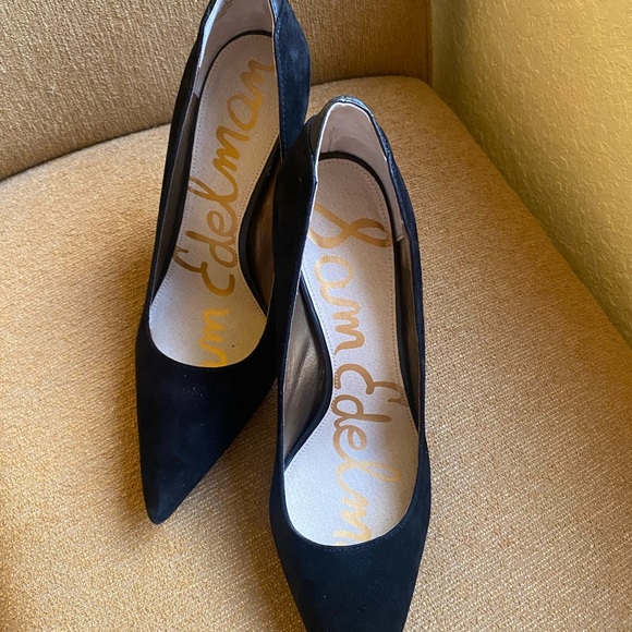 Sam Edelman Black stilettos, suede. Never worn. - Picture 2 of 5